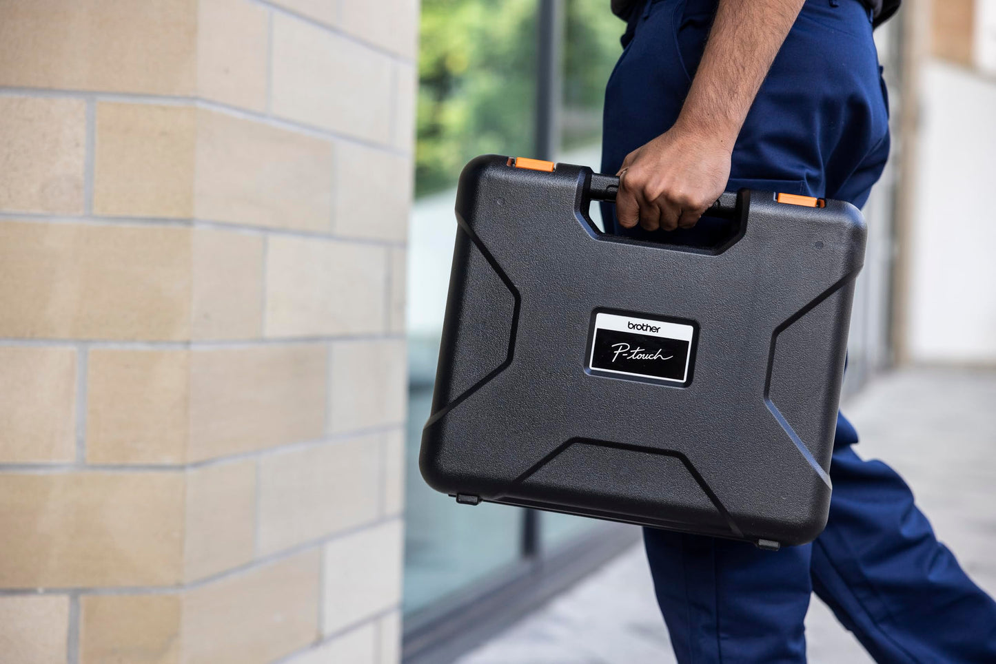 Brother PT-E560BTBP Kit Rotuladora Industrial Bluetooth con 6 Cintas