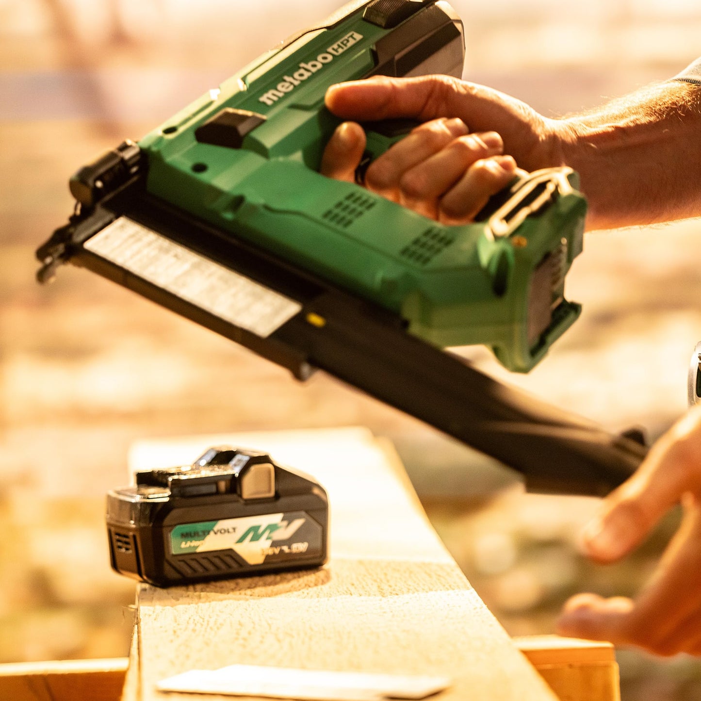 Metabo HPT Clavadora Inalámbrica Brad 18V MultiVolt NT1850DG